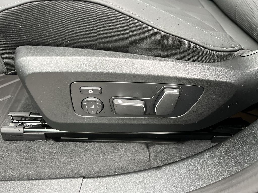 2025 BMW X3 3.0i 12
