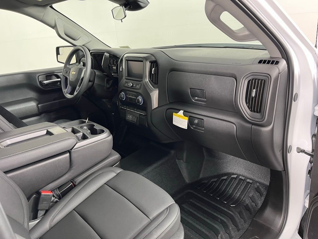 Thumbnail: 2026 Chevrolet Silverado 1500 - 22