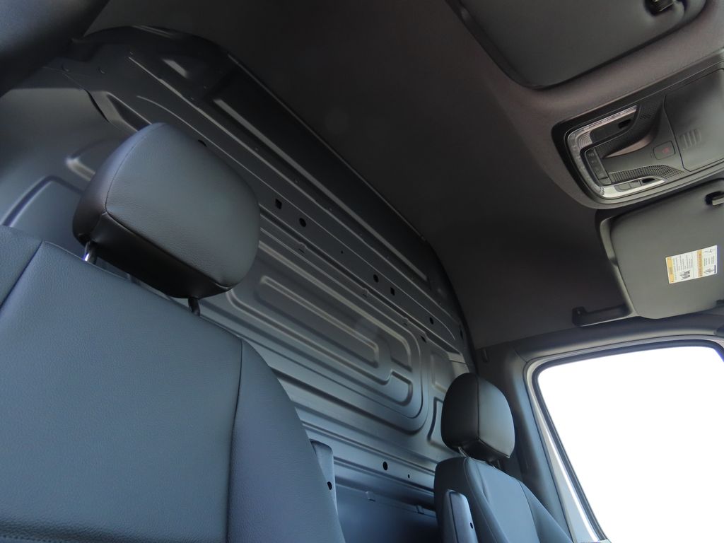 2025 Mercedes-Benz Sprinter 2500 19
