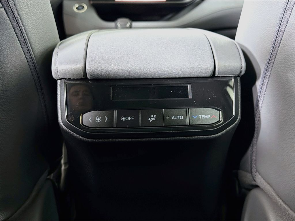 New 2026 Toyota Highlander SUV