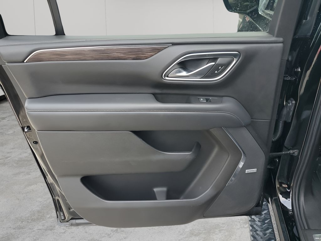 Used Car 2021 Chevrolet Suburban  Z71 For Sale Under $40,000 In Austin, Texas