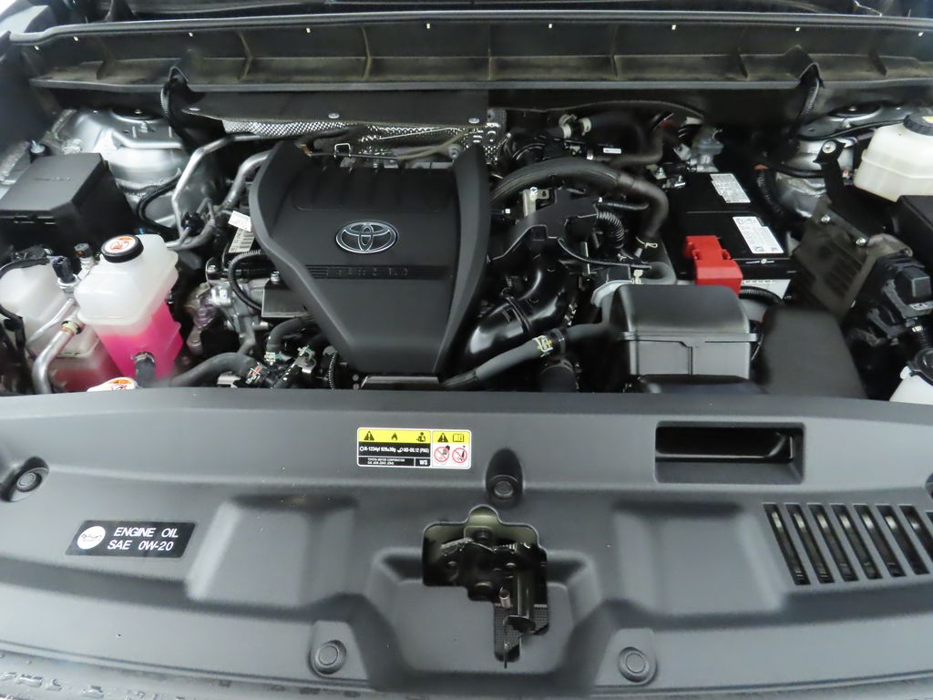 2023 Toyota Highlander LE 30
