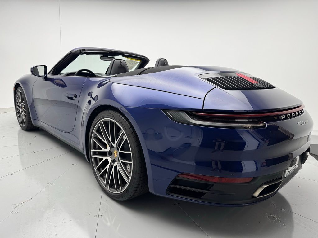 2022 Porsche 911 Carrera 3