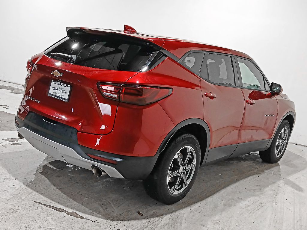 View vehicle photo 6