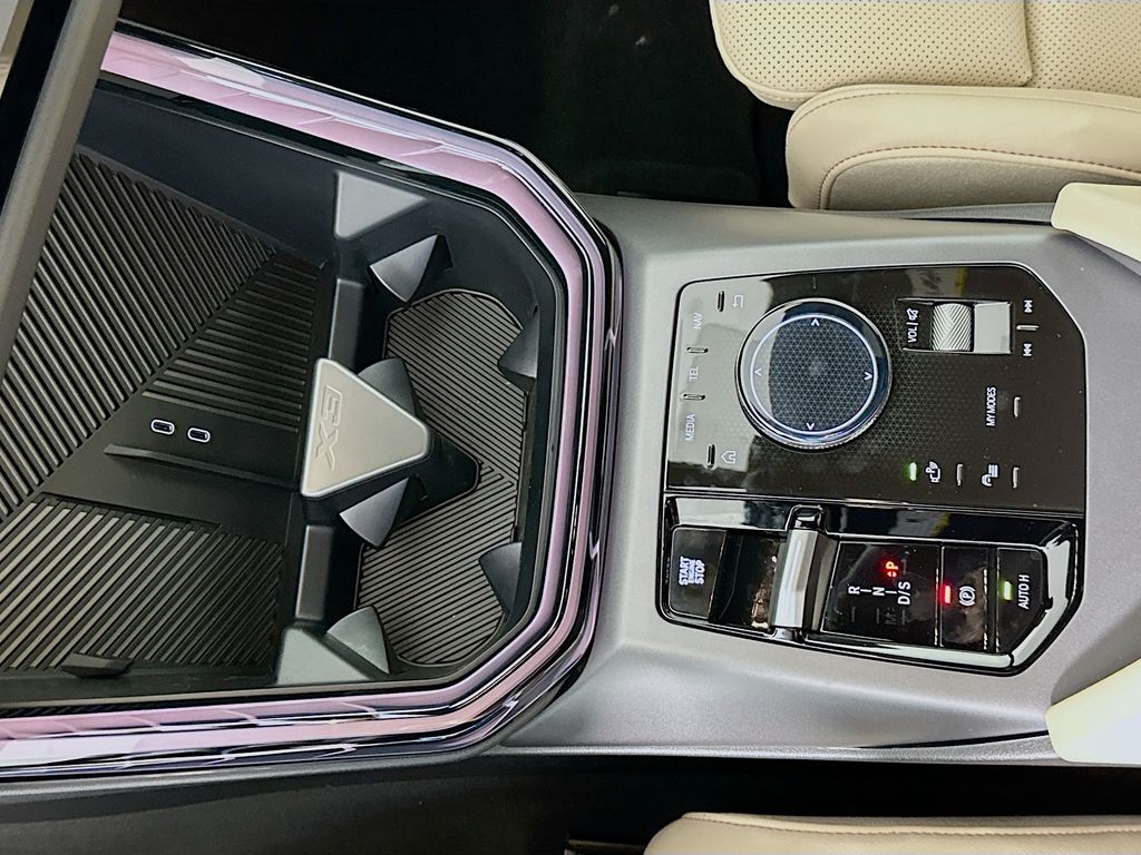 Thumbnail: 2026 BMW X3 - 15