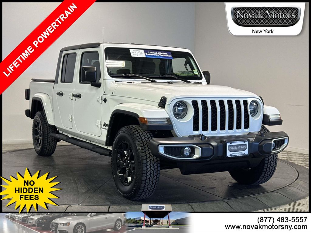 2022 Jeep Gladiator Sport Crew Cab 4WD