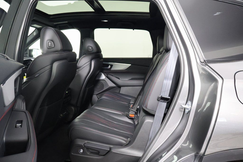 Thumbnail: 2026 Acura MDX - 6