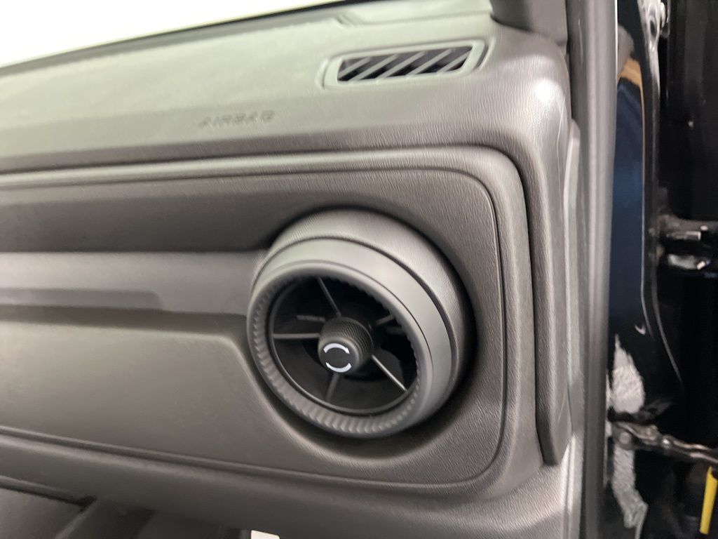 Thumbnail: 2026 Chevrolet Colorado - 10