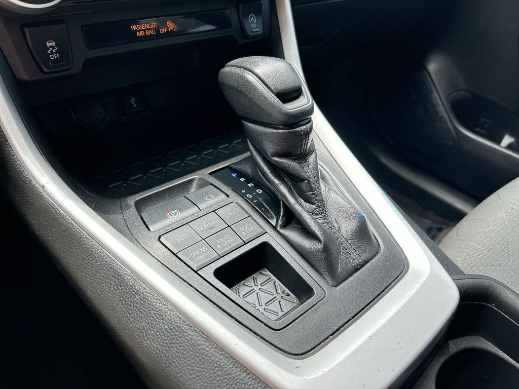 Thumbnail: 2021 Toyota RAV4 - 26