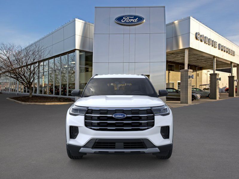 New 2026 Star White Metallic Tri-Coat Ford Active image 6