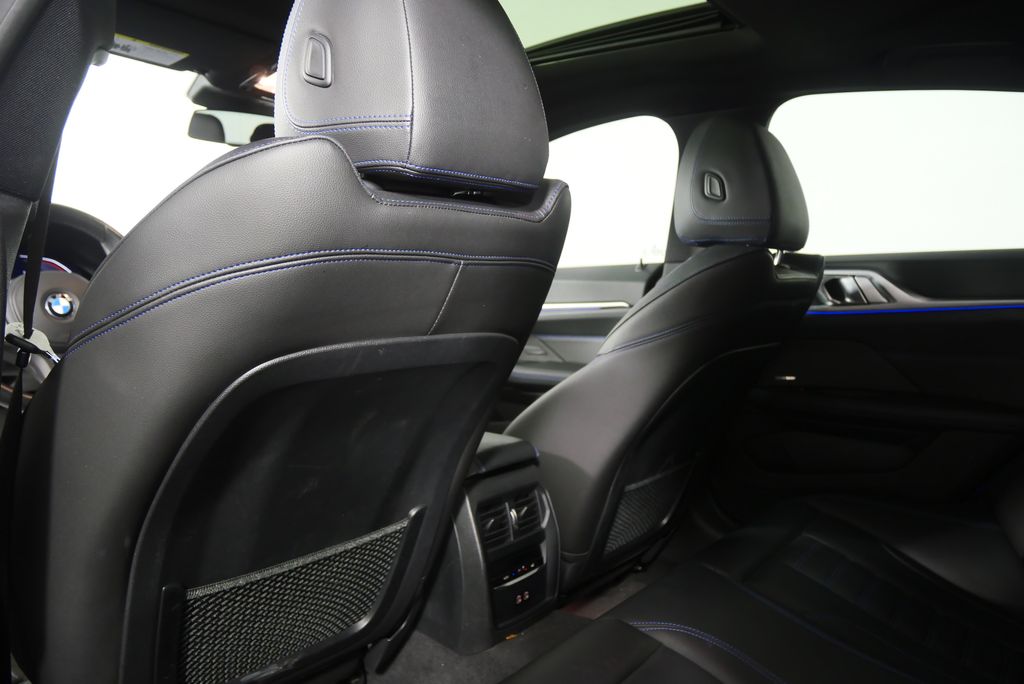 Thumbnail: 2022 BMW 4 Series - 16