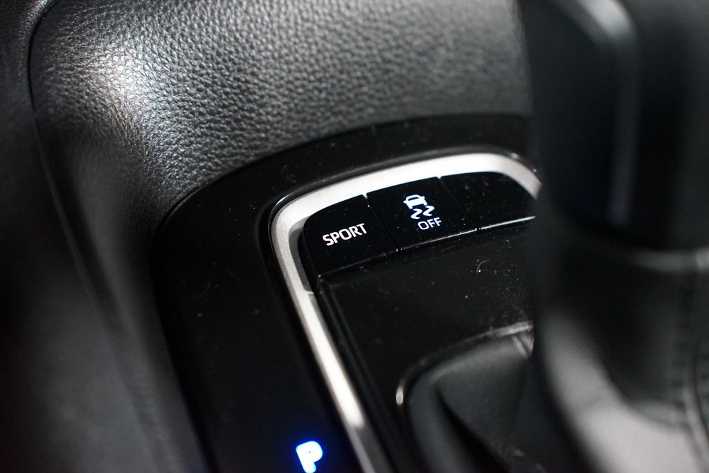 Thumbnail: 2022 Toyota Corolla - 21