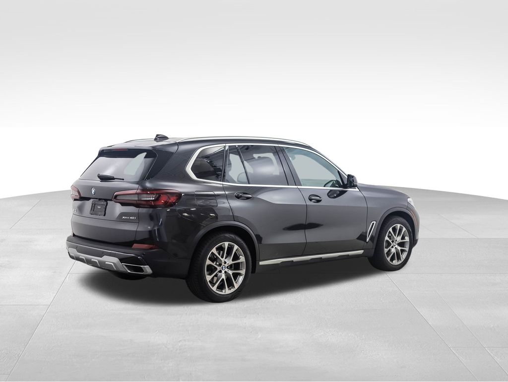 Thumbnail: 2021 BMW X5 - 5