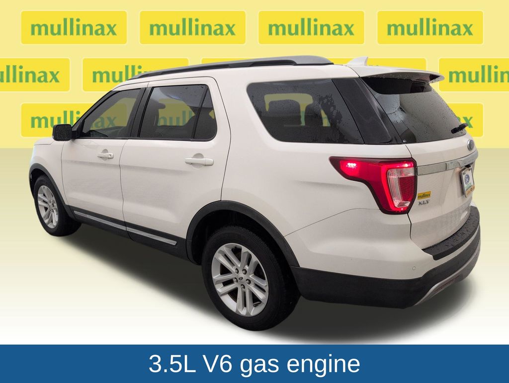 Used 2017 White Ford XLT image 8