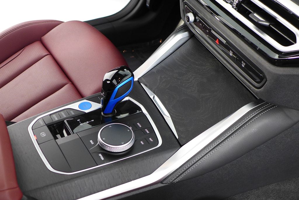 Thumbnail: 2023 BMW i4 - 15