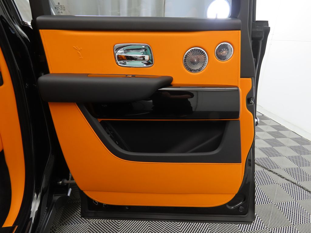 Thumbnail: 2023 Rolls-Royce Cullinan - 26