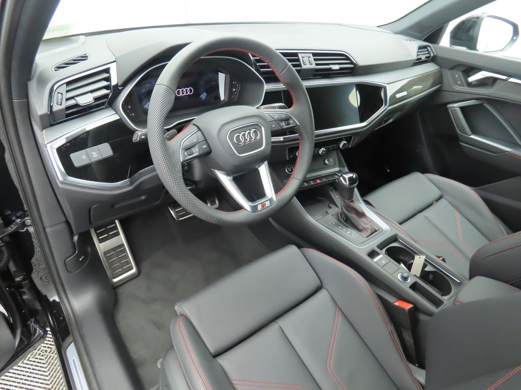 Thumbnail: 2025 Audi Q3 - 10