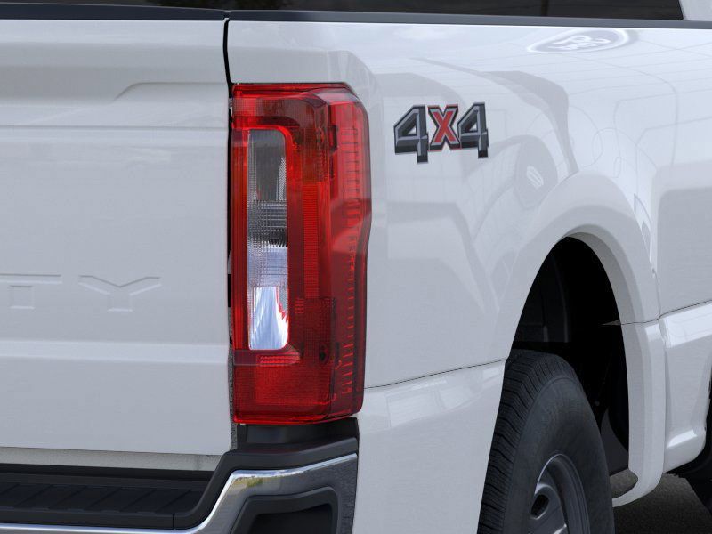 2025 Ford F-350SD  photo