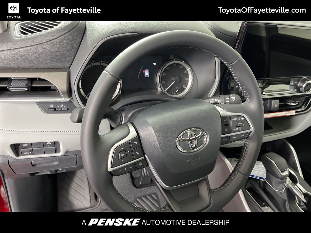 Thumbnail: 2026 Toyota Highlander - 29