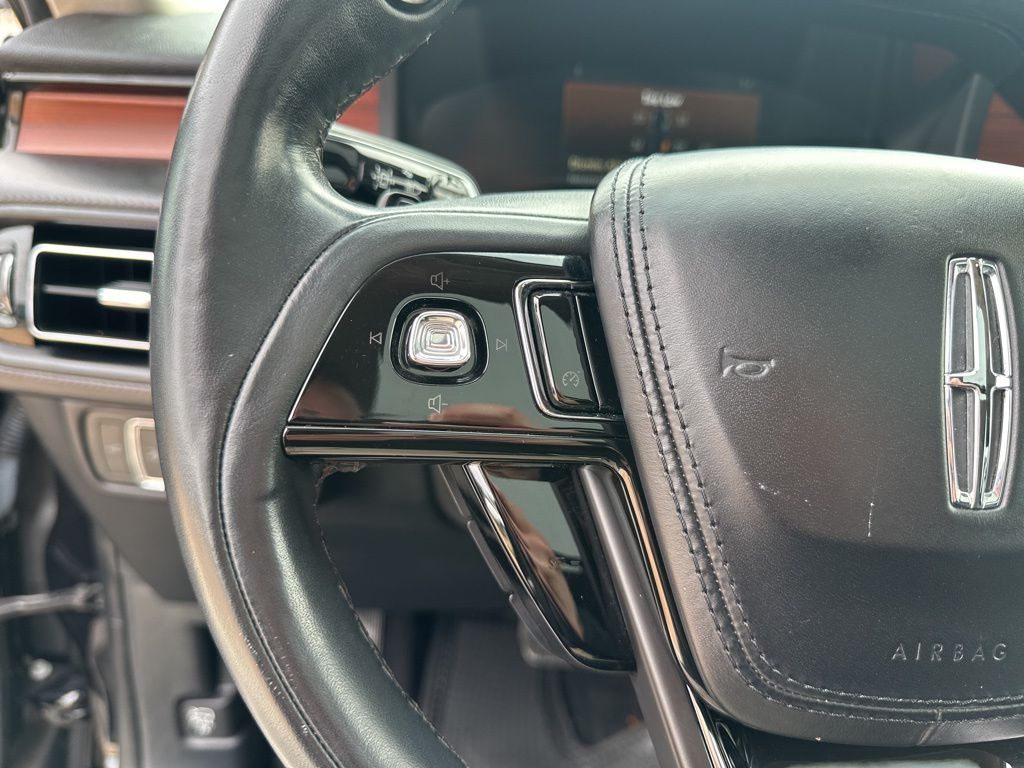 Used Car 2022 Lincoln Aviator  Reserve For Sale Under $40,000 In Austin, Texas