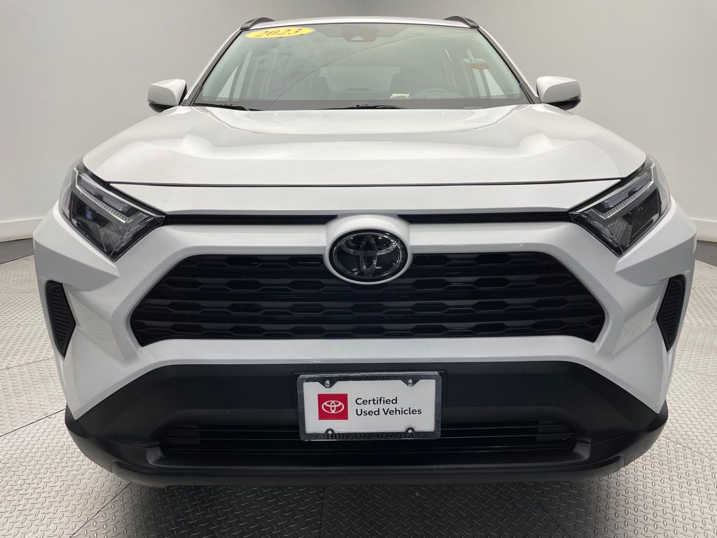 2023 Toyota RAV4 XLE 2