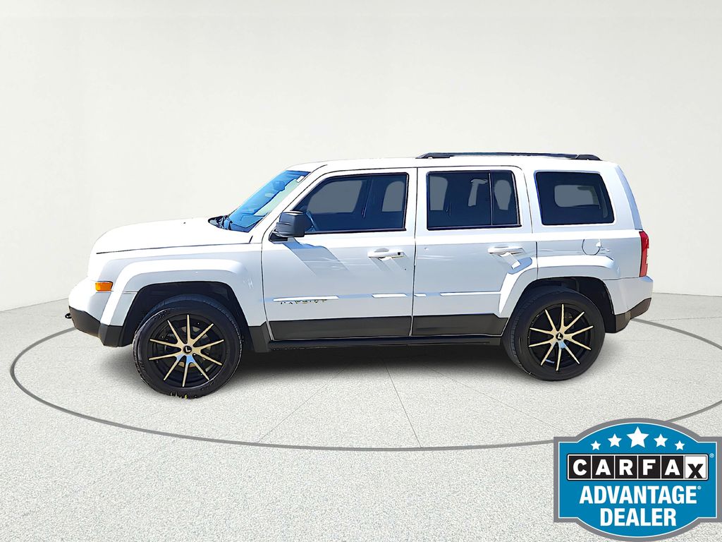 View vehicle photo 3