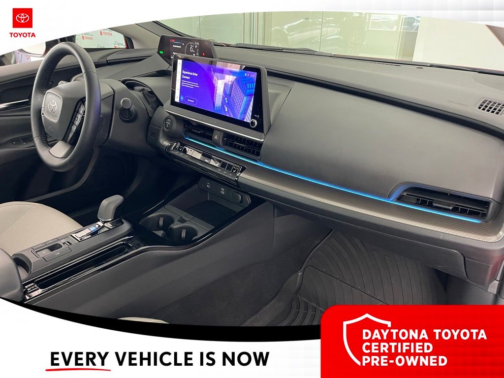 2024 Toyota Prius XLE - Photo 31