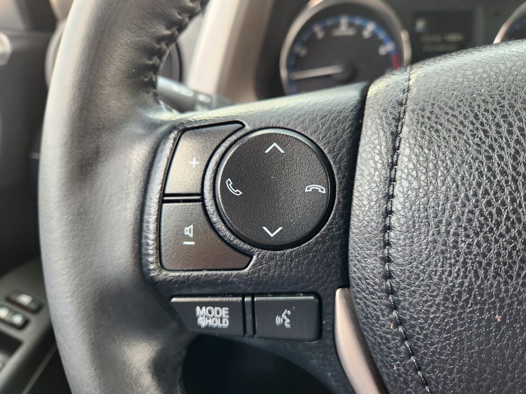 2016 Toyota RAV4 XLE White at Baytown Hyundai