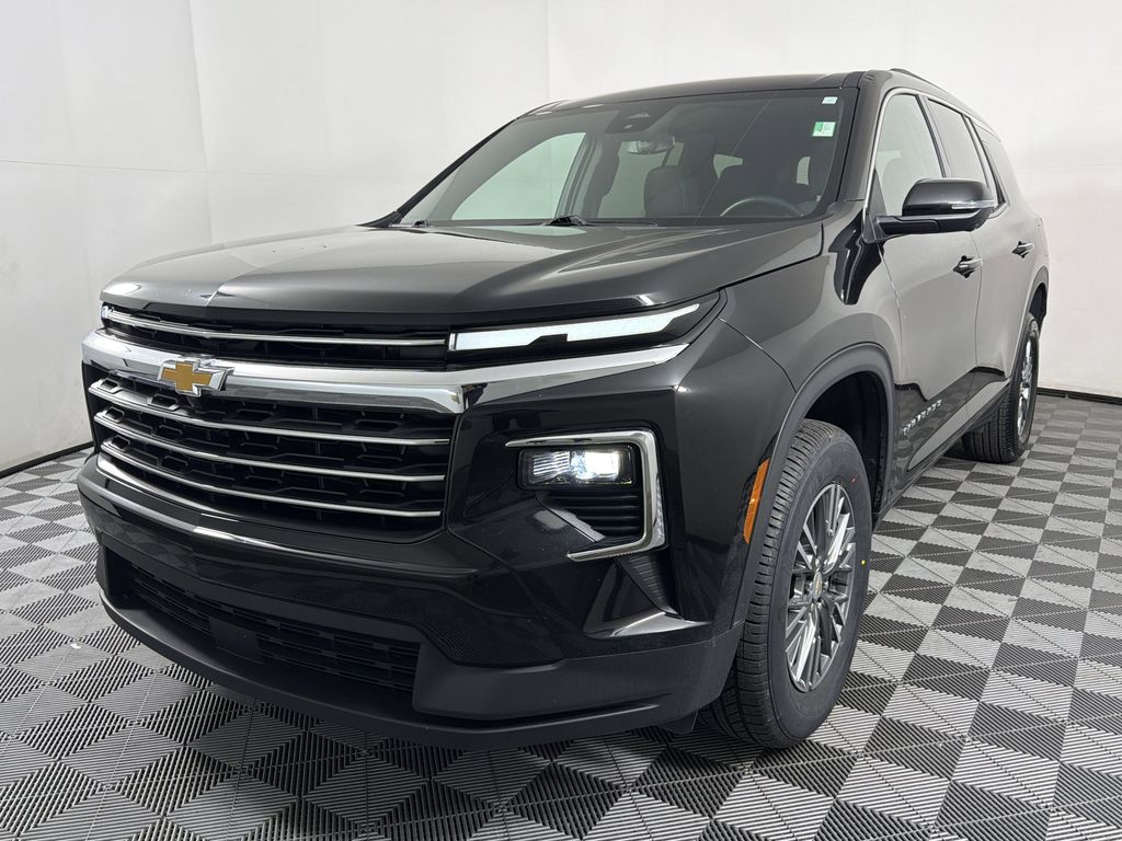 used 2024 Chevrolet Traverse car, priced at $31,900