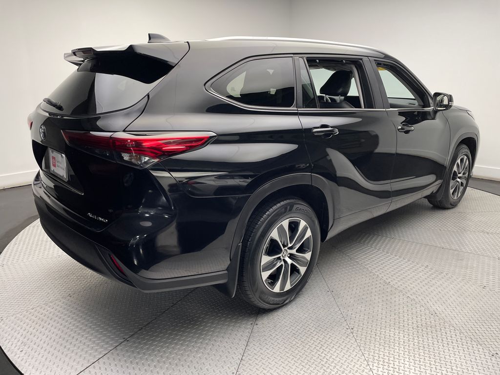2023 Toyota Highlander XLE 5