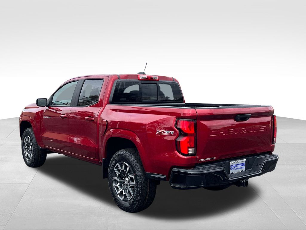 View vehicle photo 4