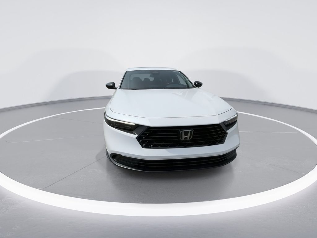 Used 2025 White Honda Sport image 3