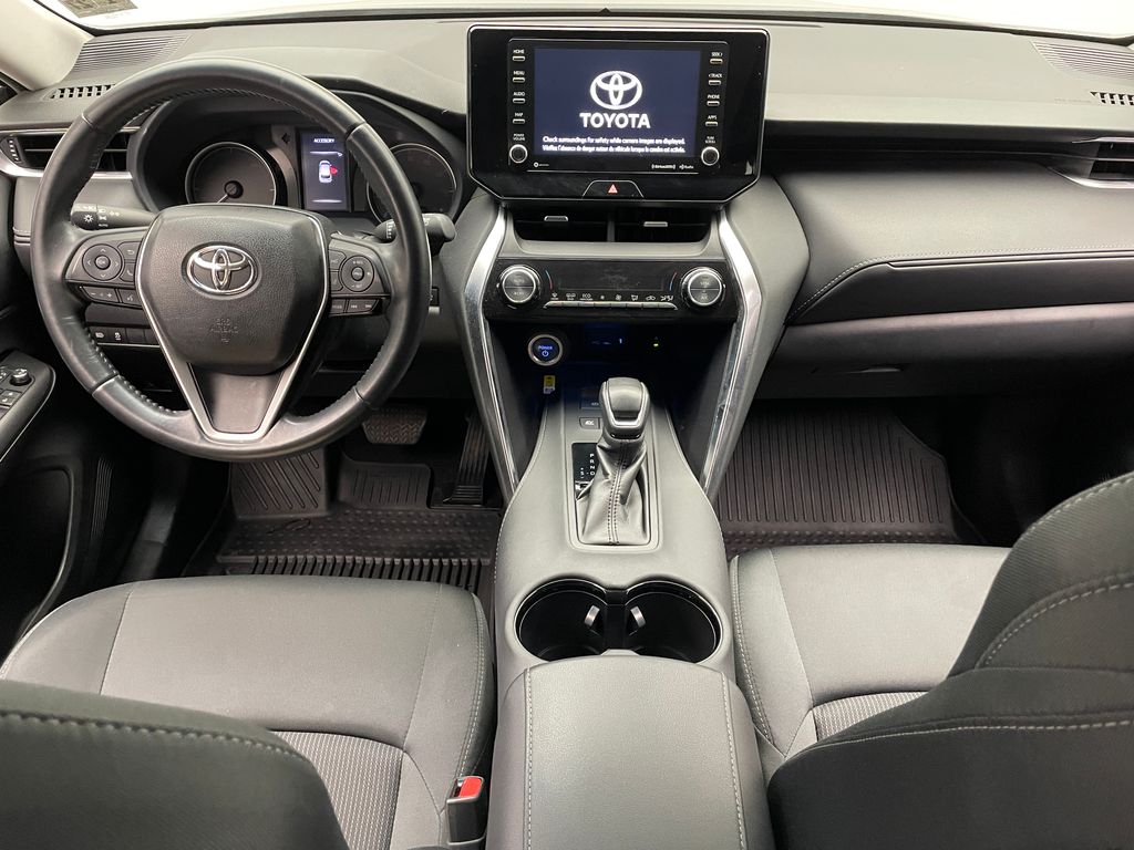 2021 Toyota Venza LE 19