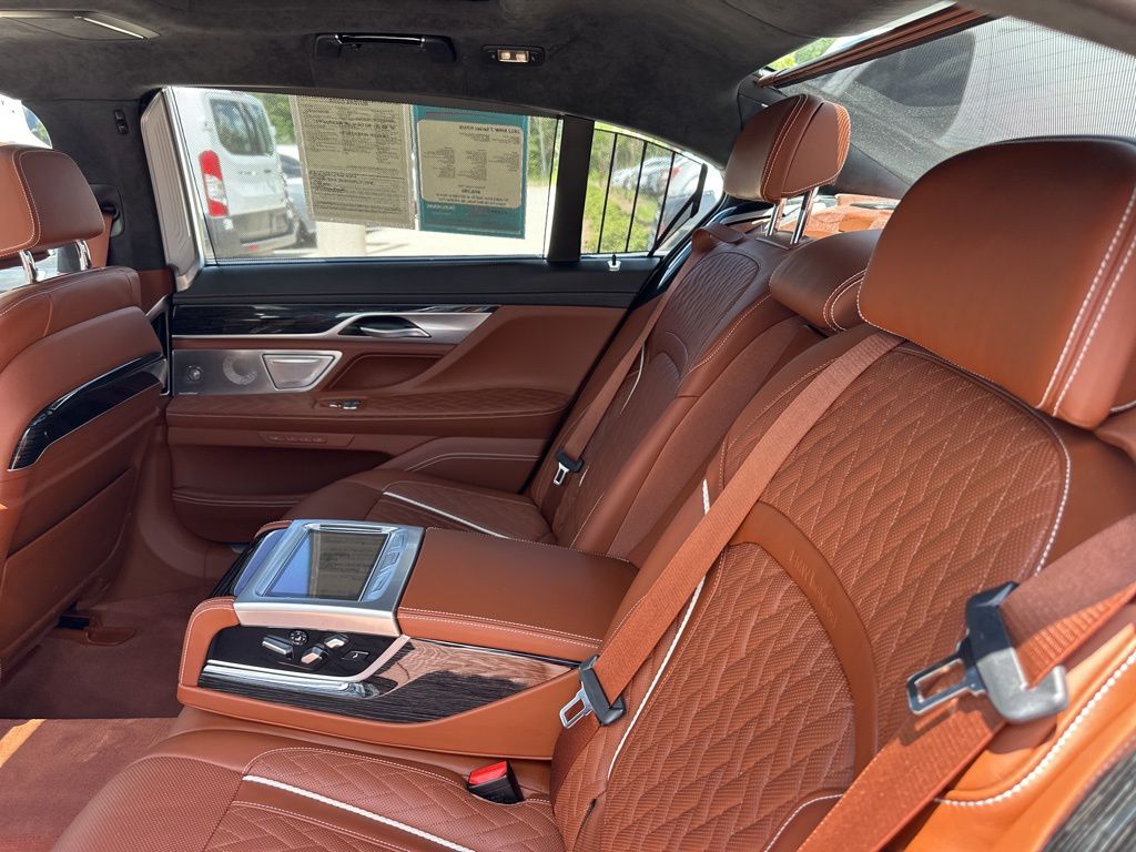2022 Frozen Bluestone Metallic BMW 7 Series M760i AWD Sedan
