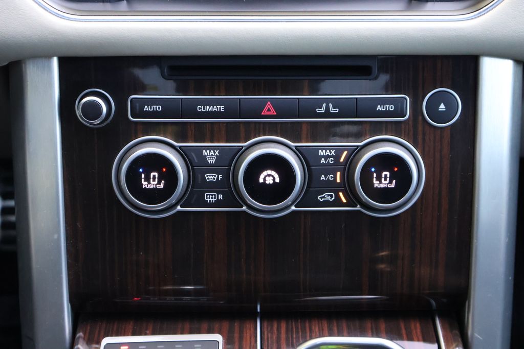 Thumbnail: 2016 Land Rover Range Rover - 18