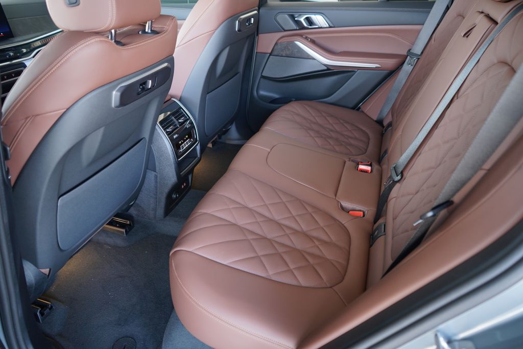 Thumbnail: 2026 BMW X5 - 20