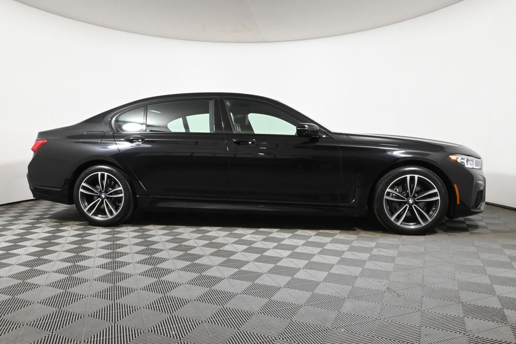 2021 BMW 7 Series 740i xDrive 8