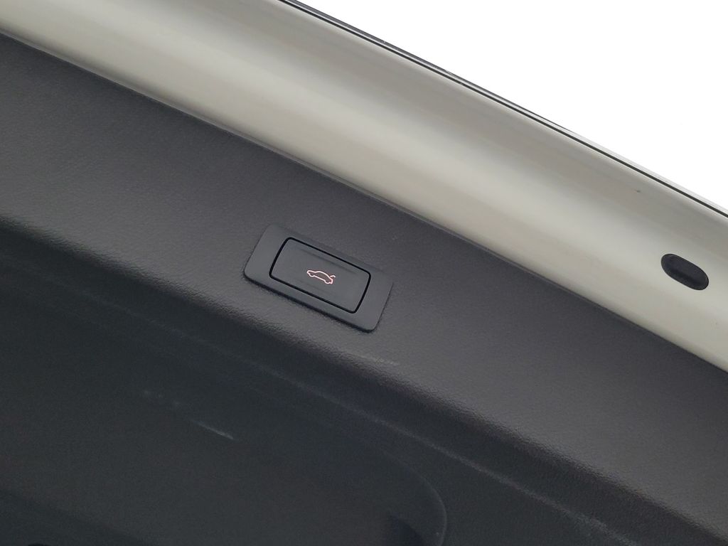 Thumbnail: 2016 Audi Q5 - 11