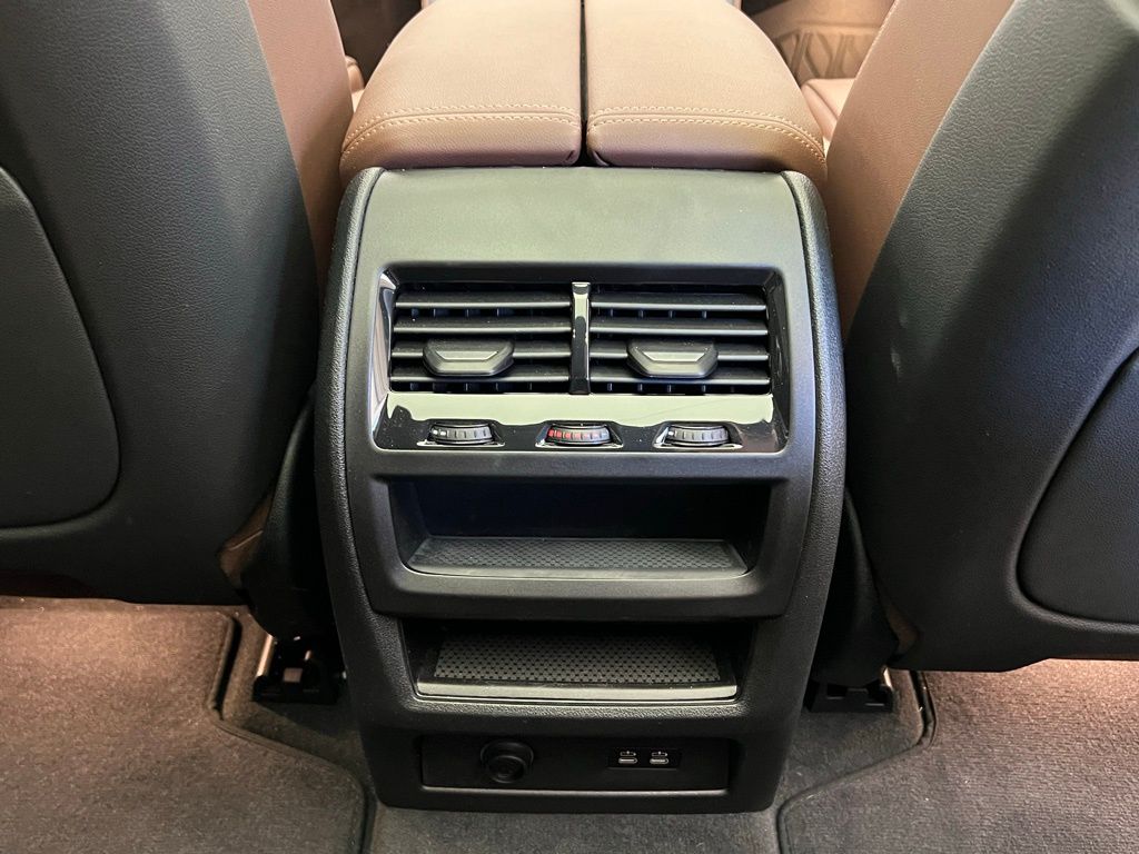 Thumbnail: 2024 BMW X5 - 9