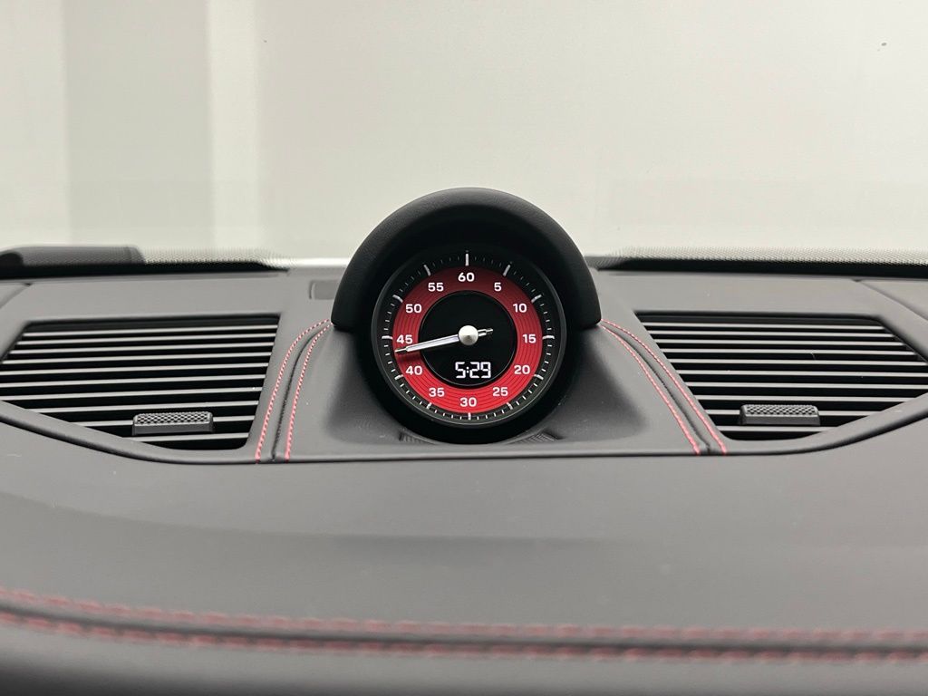 Thumbnail: 2025 Porsche 911 - 13