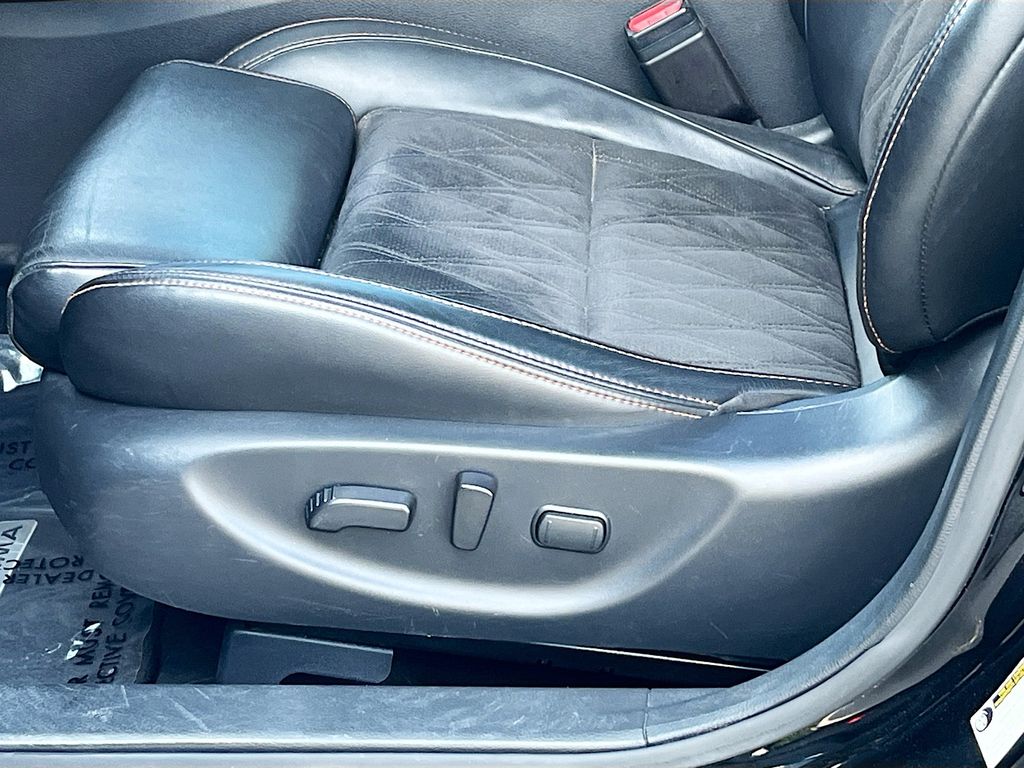 Used 2023 Black Nissan SR image 19