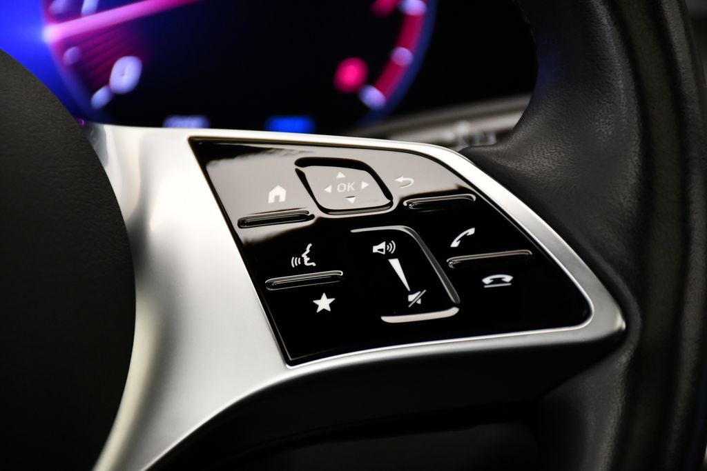 Thumbnail: 2024 Mercedes-Benz GLC - 24