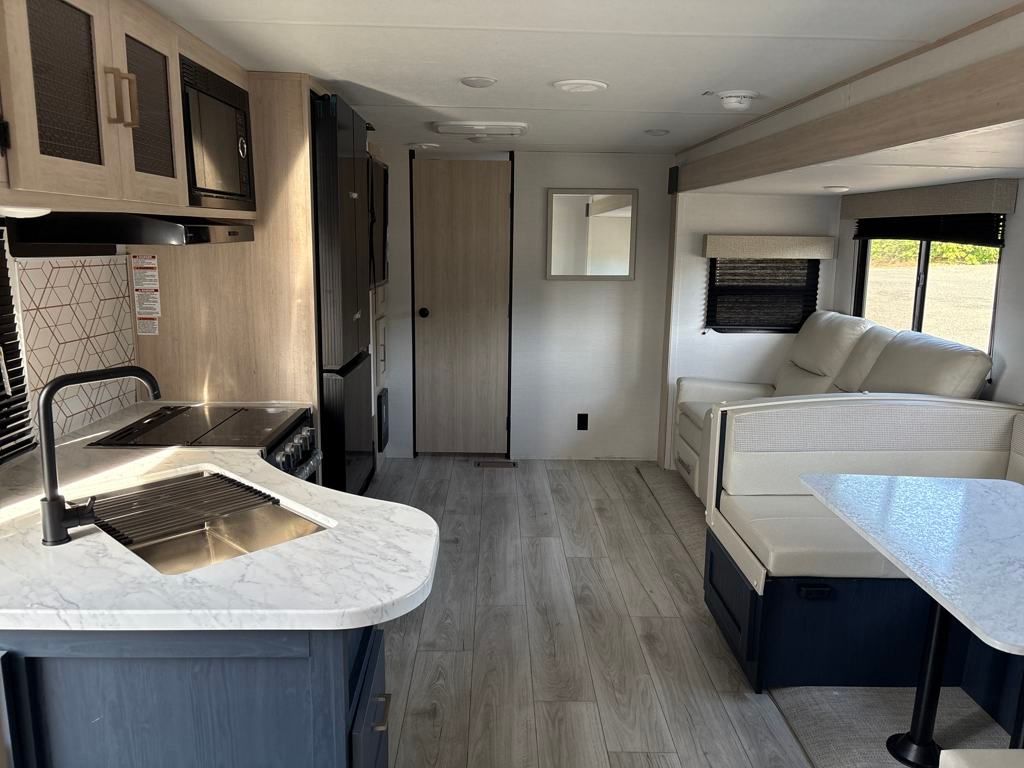 2025 Prime Time Avenger 27 RBS Travel Trailer