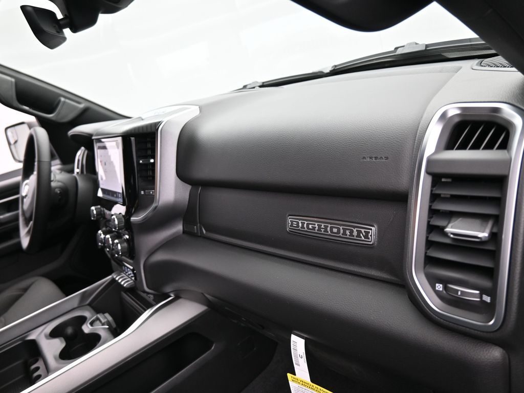 Used 2025 Diamond Black Crystal Pearlcoat Ram Big Horn/Lone Star image 19