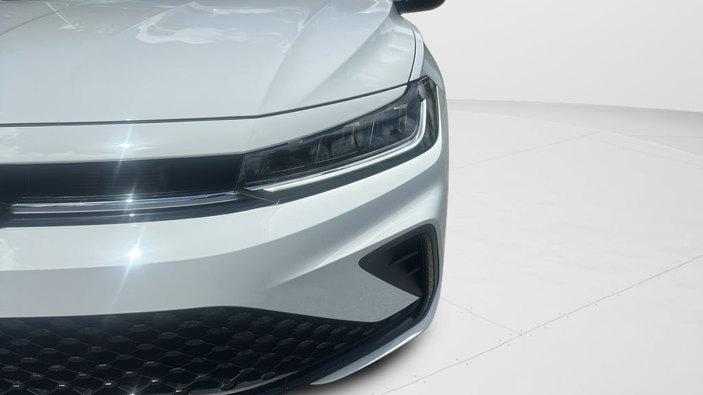 New 2026 White Volkswagen 1.5T Sport image 9