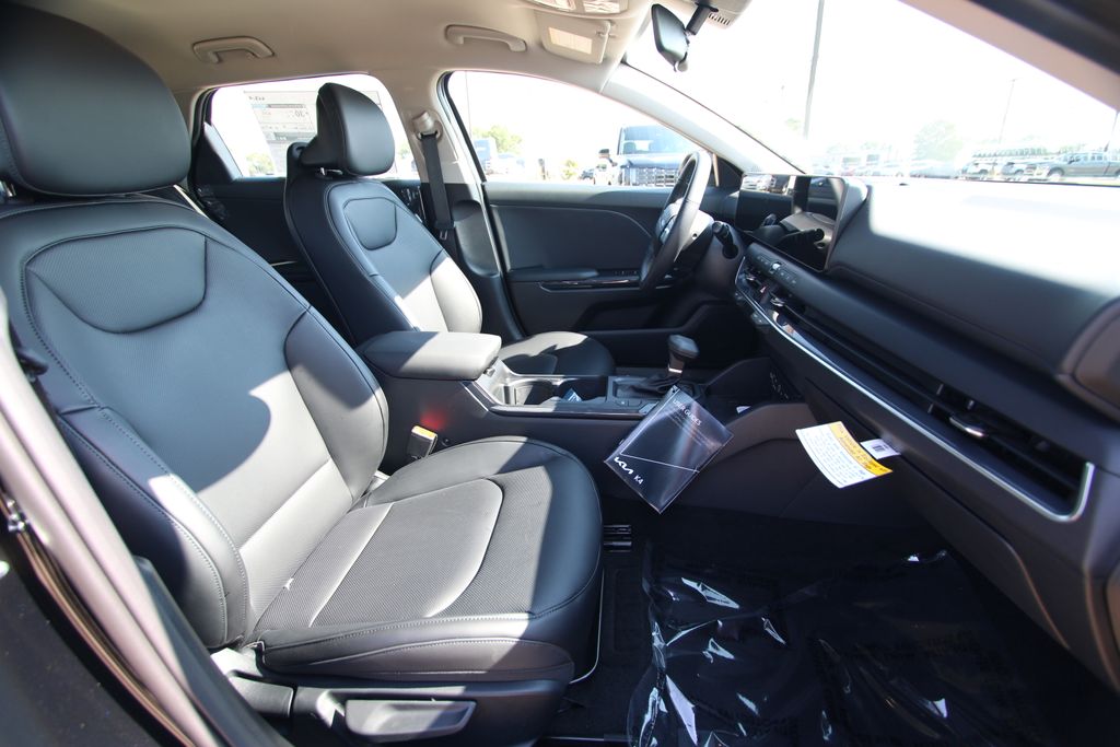 New 2026 Kia K4 Hatchback Hatchback