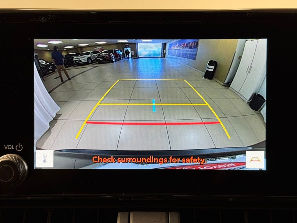 Thumbnail: 2025 Toyota RAV4 - 29