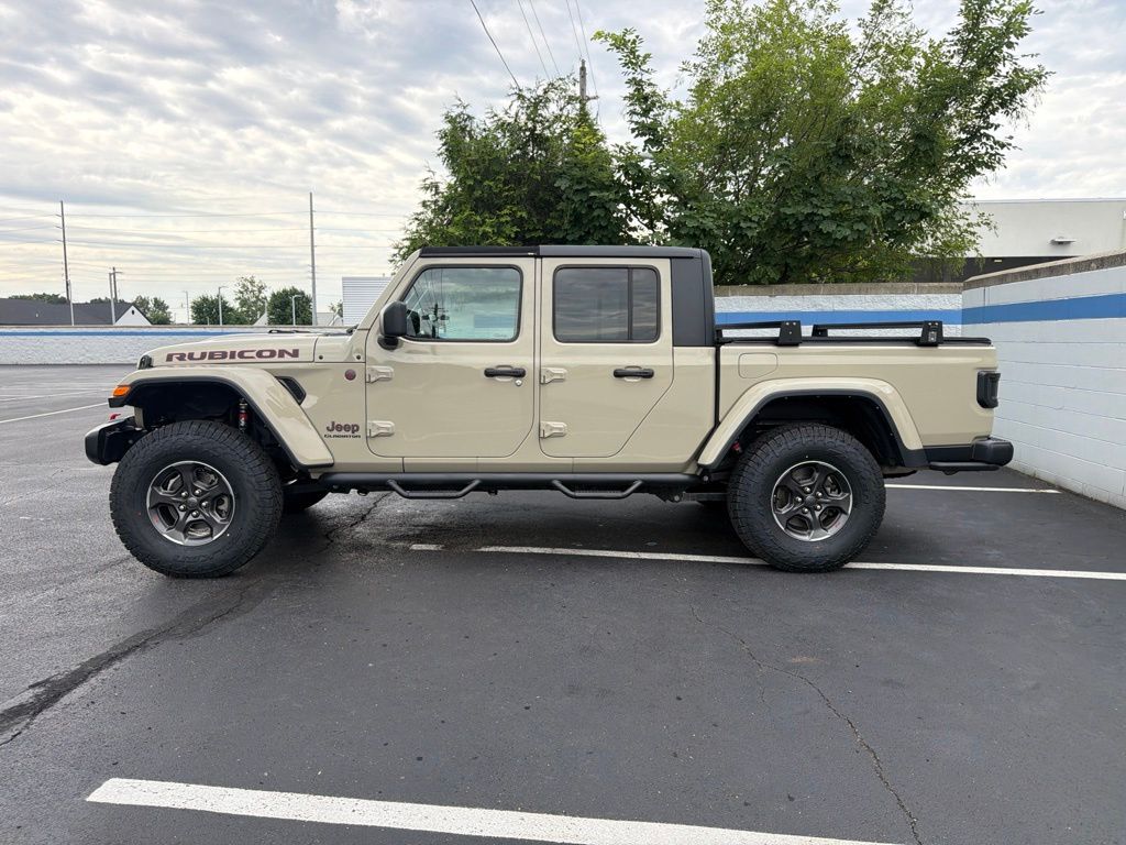 Thumbnail: 2022 Jeep Gladiator - 2