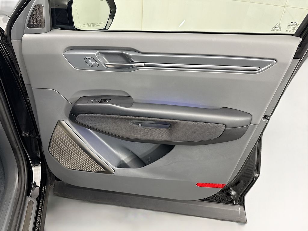 Thumbnail: 2024 Kia EV9 - 26