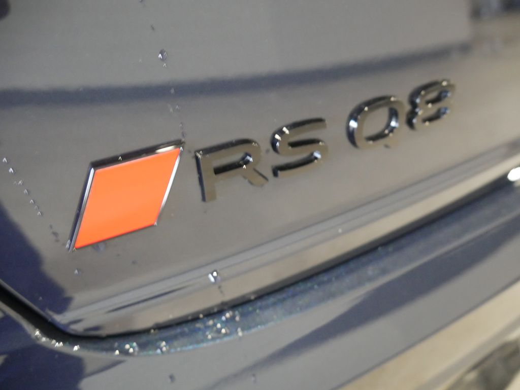Thumbnail: 2026 Audi RS Q8 - 9